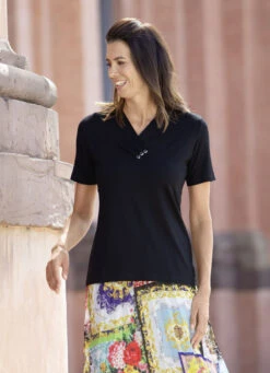 Bezauberndes Shirt Mit Breiter Blende In 3 Farben -Kleider Mut Verkaufsgeschäft bezauberndes shirt mit breiter blende in 3 farben farbe schwarz groesse 040