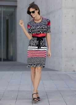 Kleid Mit Bindegürtel