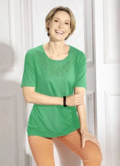 Shirt Mit Plättchenzier In 2 Farben -Kleider Mut Verkaufsgeschäft shirt mit plaettchenzier in 2 farben farbe gruen groesse 050